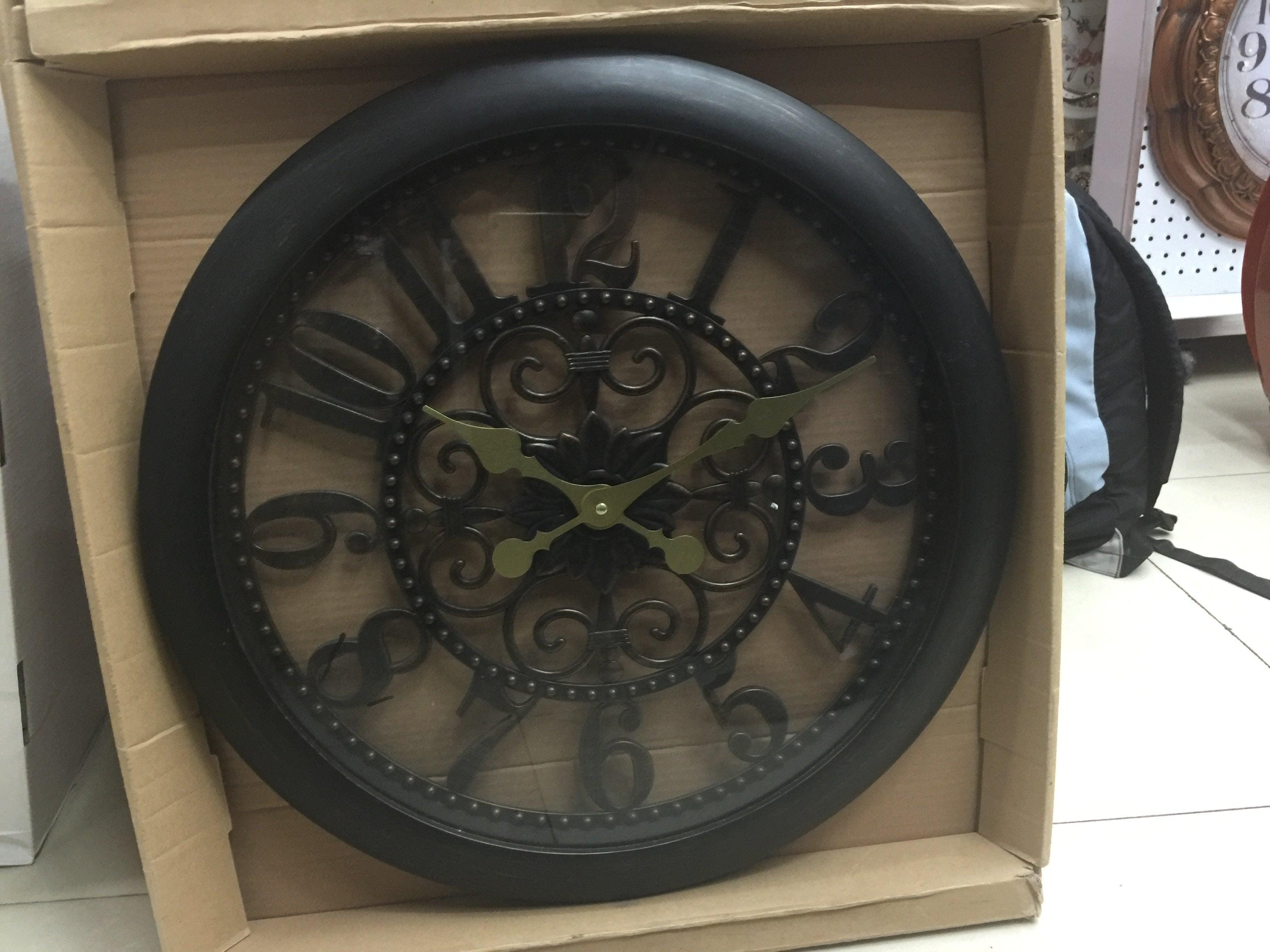 Artistic Vintage Decorative Grande Wall Clock (Black) (Large)