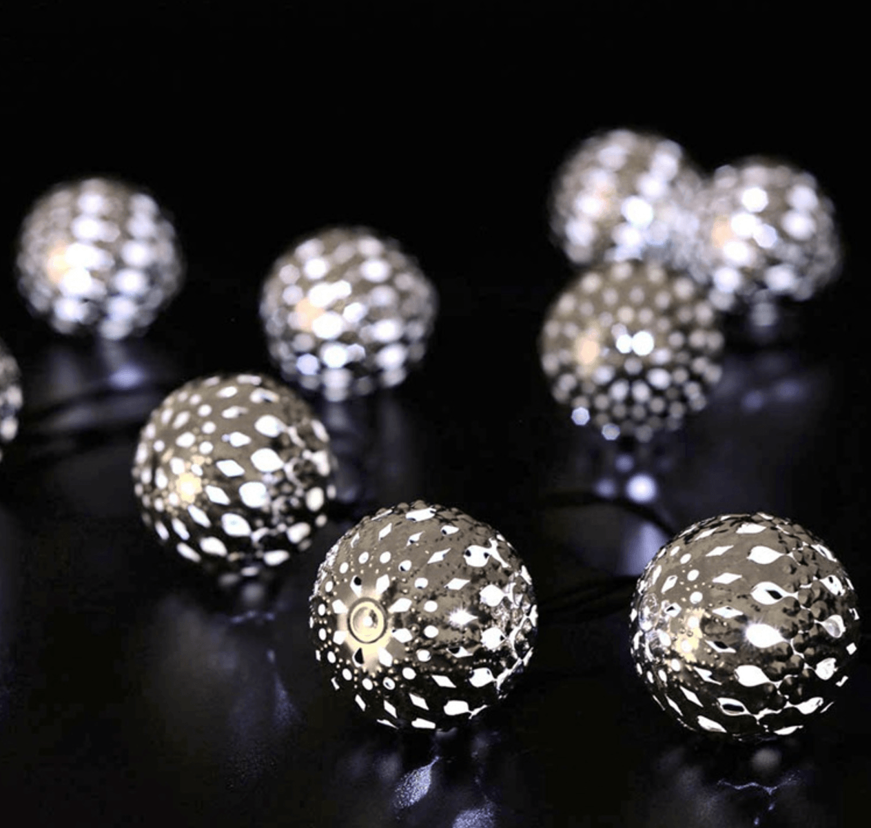 Morrocan Balls Metal Light String with 10 Silver Ball & White LED Lights (1.3 m)